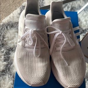 - Adidas swift run white shoes